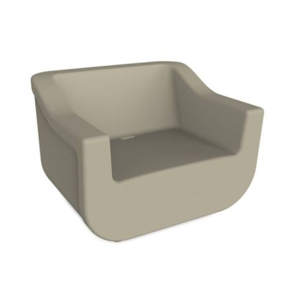 SILLÓN RESOL CLUB ARMCHAIR | Sillón Ocasional para Sala de Estar | Polietileno Rotomoldeado | Protección UV | Interior + Exterior - 03731 - Resol - NOGAL BEAT - Sillon
