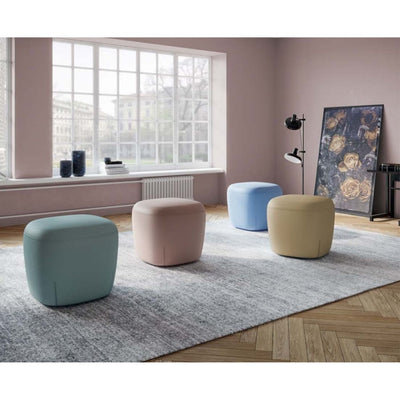 Pouf de Sala de Espera - LABENZE BOB 155-22800-TAP0 - Varios Colores - Tapizado Taburetes Taburete Diseño Ergonómico Oficinas Corporativas Bares y Cafeterías Tiendas y Boutiques Salas de Espera Compatibilidad con el Espacio Comodidad Salas de Reuniones Centros de Atención al Cliente Salas de Exposiciones y Eventos Estaciones de Trabajo en Tiendas Minoristas Ambientada