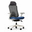 Silla de Oficina Ejecutiva con Cabecera Ajustable - VERSA ALTUS ANIA - Estructura Aluminio - Asiento Tapizado en Tela y Respaldo en Malla