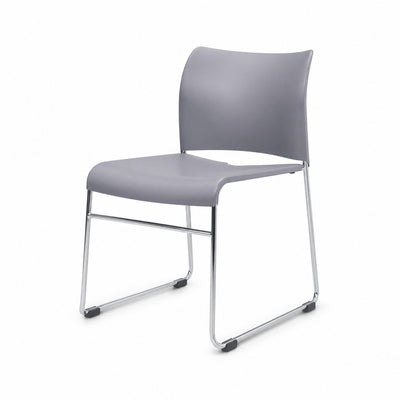 Silla de oficina operativa estibable Versa Style Alen AL-3017 con base trineo cromada y asiento en polipropileno gris