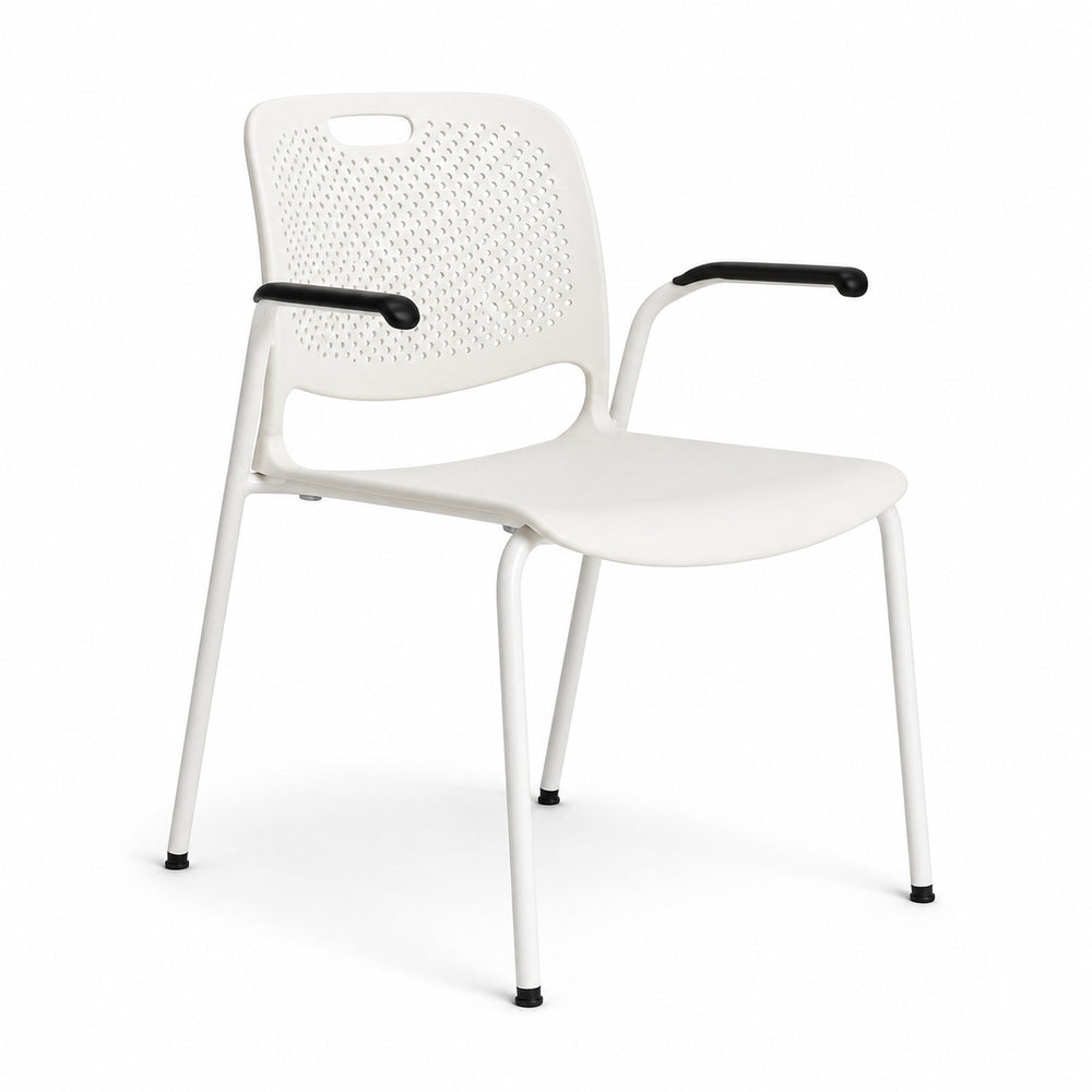 Silla de Oficina de Visita Asiento y Respaldo Multiperforado VERSA ALTUS FLYNK, vista de producto sobre fondo blanco