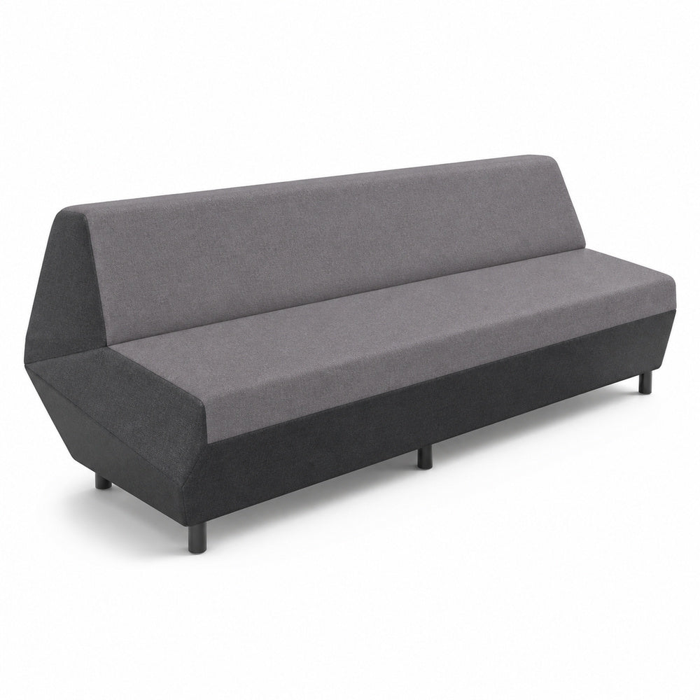 Sofá Modular Derecho Costado Recto VERTEX derecho costado recto largo de VERSA OFFSET, Frente 235 cm, vista de tres cuartos sobre fondo blanco