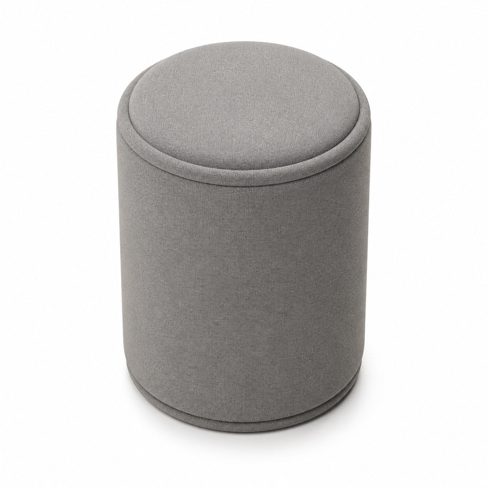 Taburete Round Tapizado Altura 60 MATTE round altura 60 de VERSA OFFSET, vista de tres cuartos sobre fondo blanco