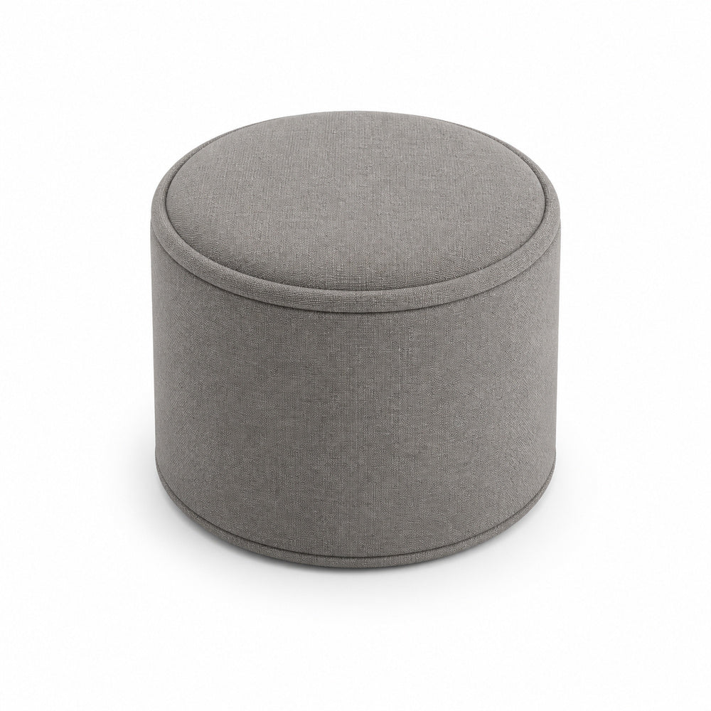 Taburete Round Tapizado Altura 30 MATTE round altura 30 de VERSA OFFSET, vista de tres cuartos sobre fondo blanco