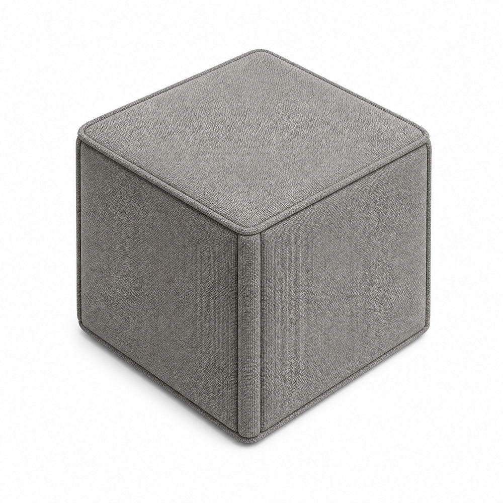 Taburete Square Tapizado Altura 45 MATTE square altura 45 de VERSA OFFSET, vista de tres cuartos sobre fondo blanco