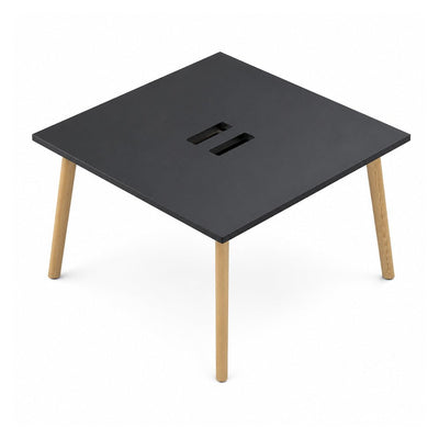Mesa Bench para 2 Usuarios - VERSA DASH - Estructura Metálica Negra con Patas de Madera de Haya - 180 × 150 cm - DS-658 - VERSA - NOGAL BEAT - Escritorio de Oficina