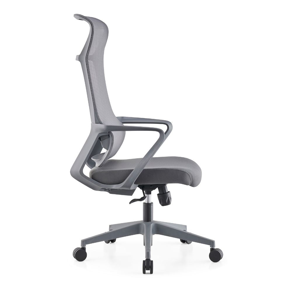 SILLA NOGAL BEAT LUXEMBURGO | Silla Ejecutiva con Cabecera | Base Nylon Rodajas | Respaldo Cabecera Tapizada | Asiento Tapizado | Brazos | Gris | Interior - LUXEMBURGO - MOBILIARIO EN MOVIMIENTO - NOGAL BEAT - Sillas para oficina