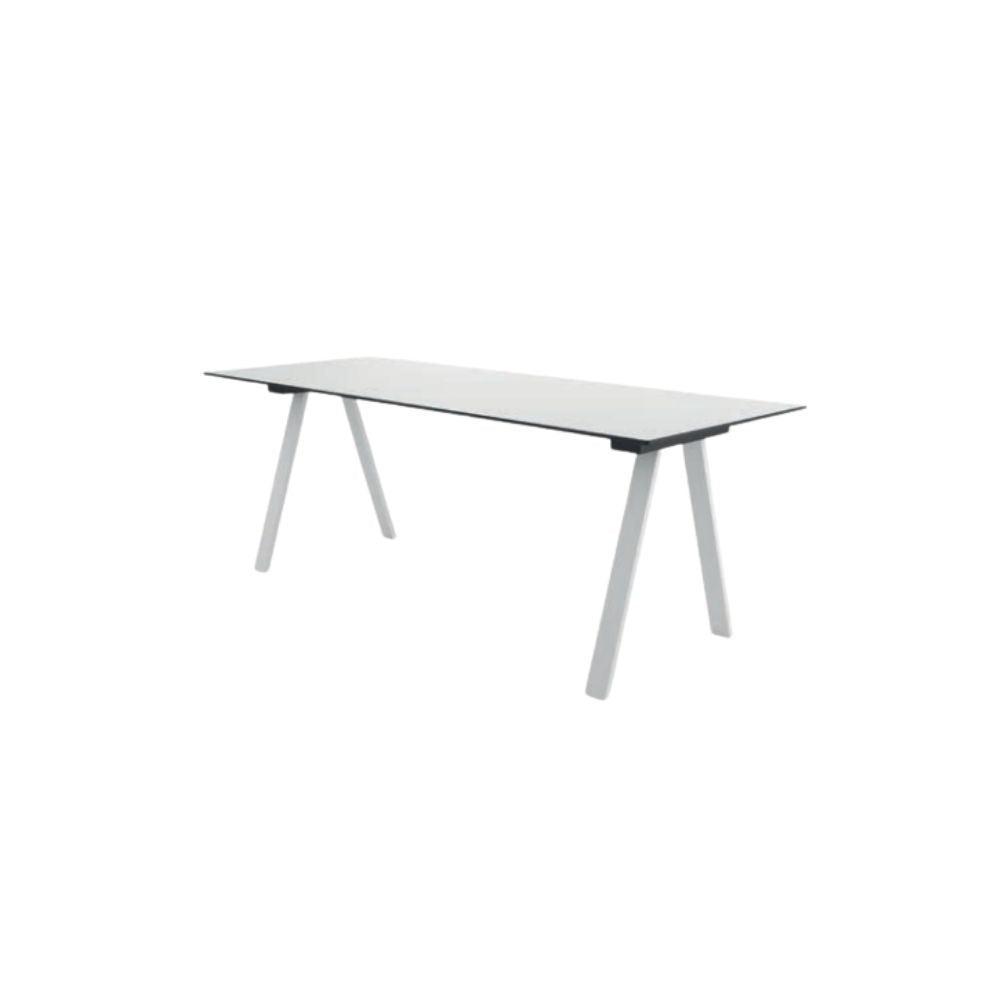 MESA COLOS VU B/R 2400 | Mesa Visitante Ocasional Bares Restaurantes | 75 cm | Base de Metal Estructurada en Tripie | Varios Colores | Cubierta Multicapa Laminada en Alta Presión | Interior - VU B/R 2400 - Colos - NOGAL BEAT - Mesas